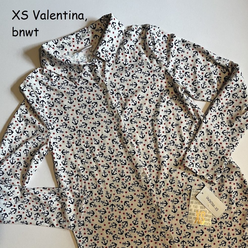 XS Lularoe Valentina button down top, white with anchors and stars